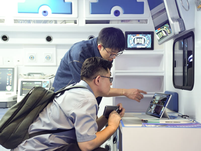 APK Showcases 5G Ambulance at the 2024 CMEF International Medical Equipment Fair