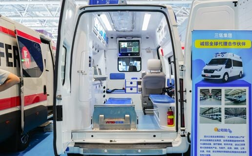 APK Showcases 5G Ambulance at the 2024 CMEF International Medical Equipment Fair