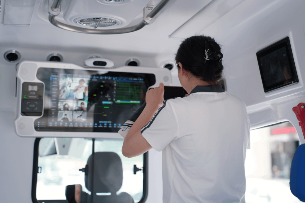 apk-showcases-smart-emergency-equipment-12.jpg apk-showcases-smart-emergency-equipment-12.jpg